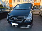 Hyundai H1 Starex 8 Sitzer - Hyundai H-1 Starex: Kleinbus