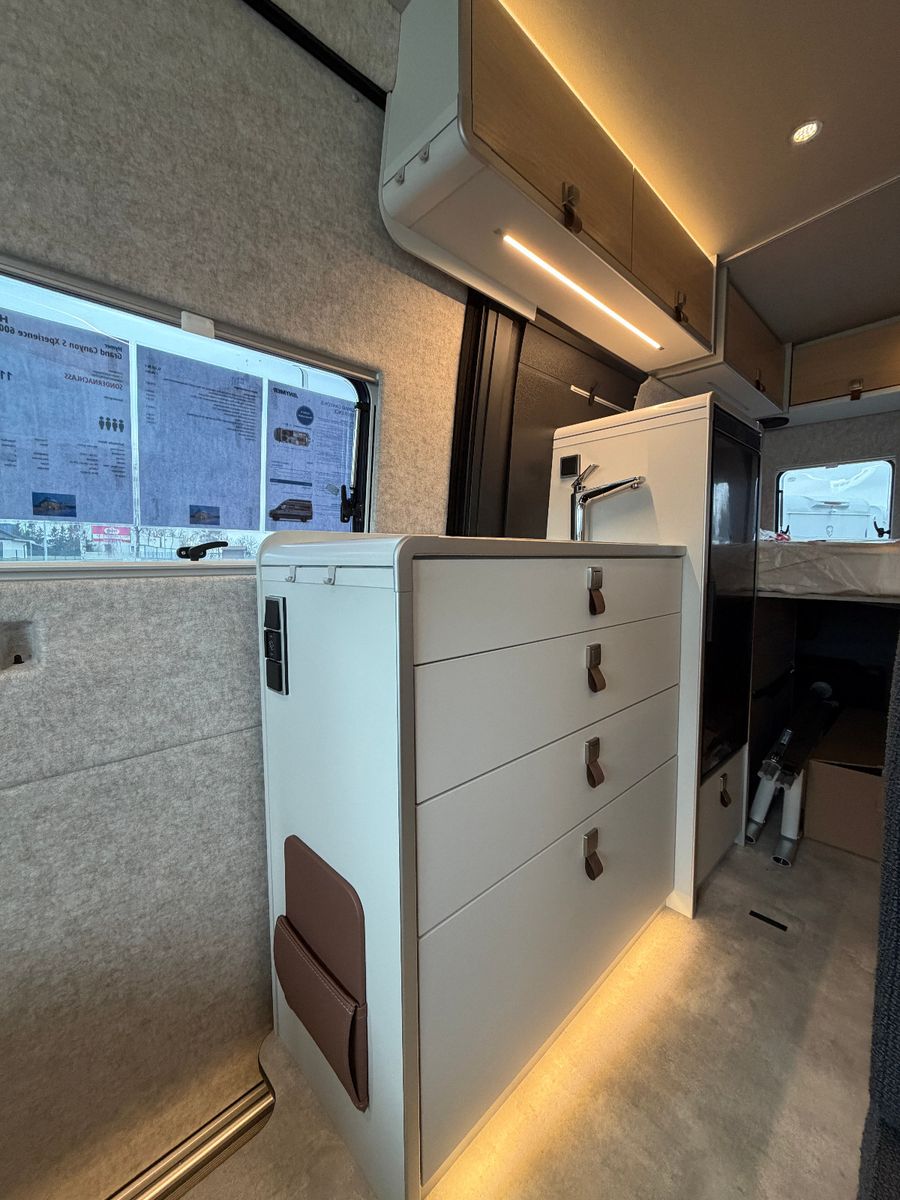 Fahrzeugabbildung HYMER / ERIBA / HYMERCAR Grand Canyon S Xperience 600 - 9.626€ sparen!
