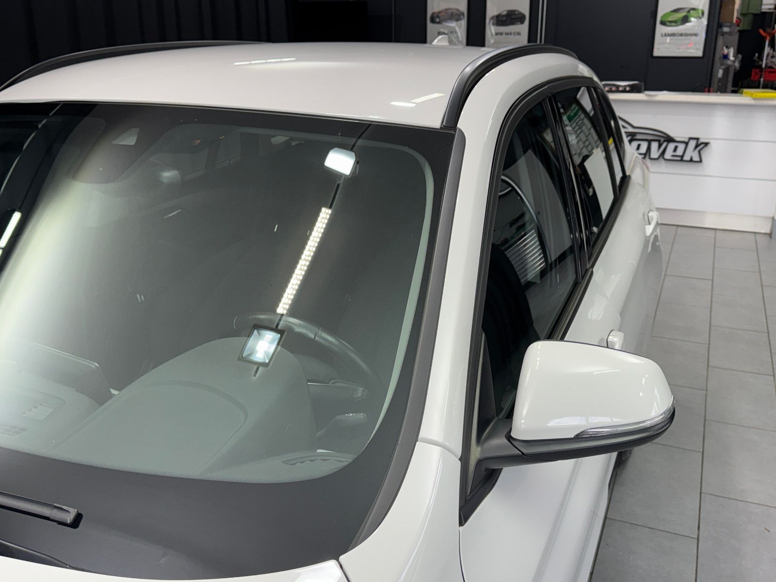 Fahrzeugabbildung BMW X1 xDrive 25e Advantage |AHK|PANO|AUTOMATIK|LED