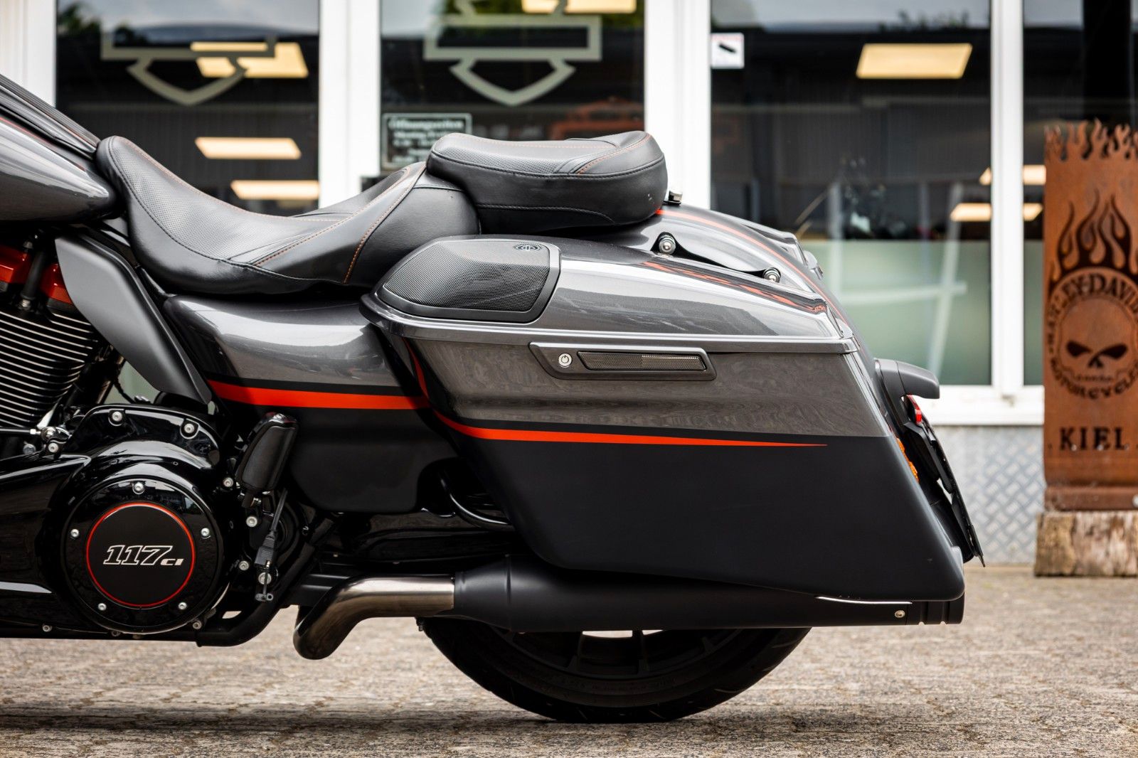 Fahrzeugabbildung Harley-Davidson CVO STREET GLIDE 117 FLHXSE - KESSTECH