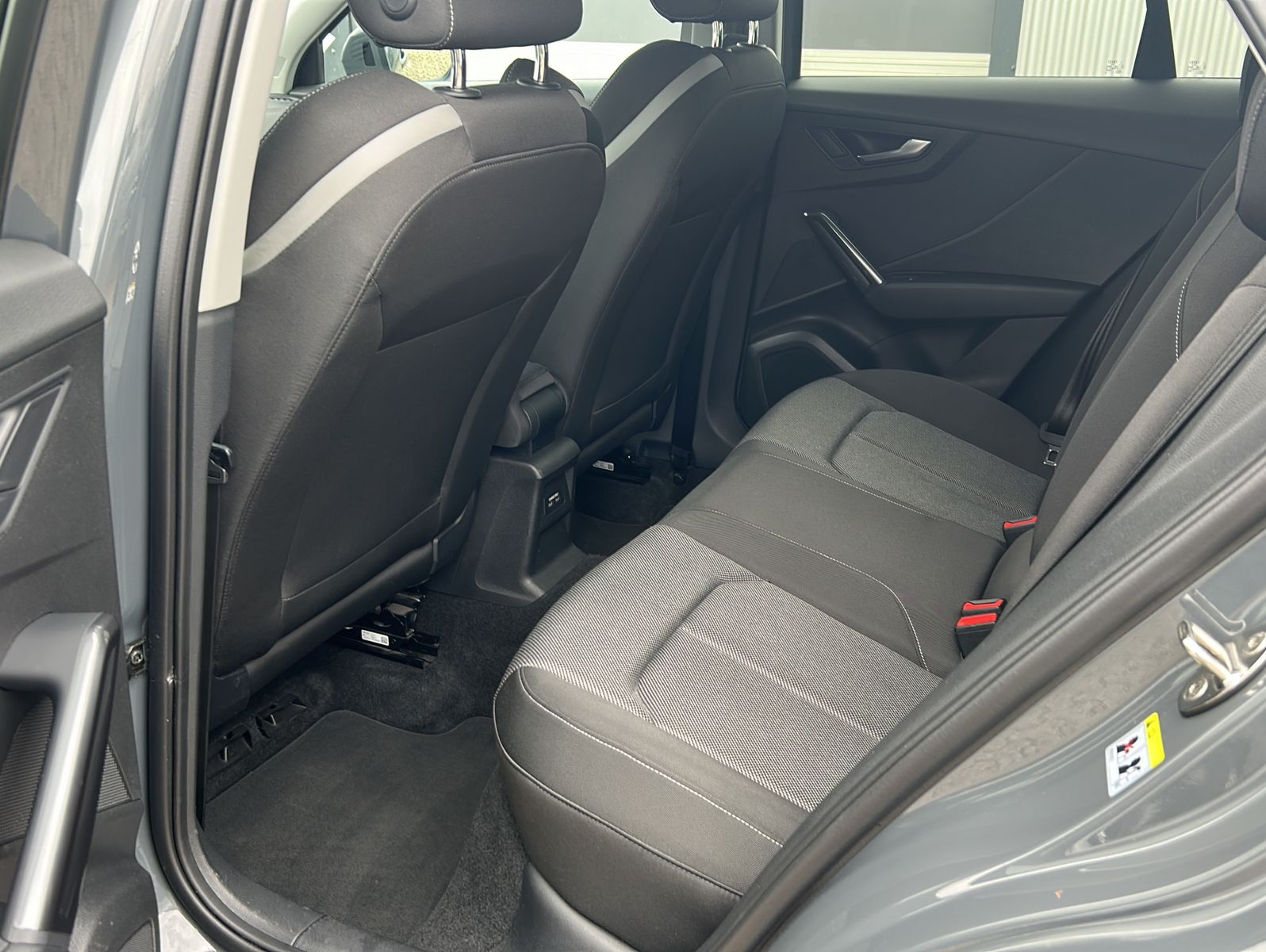 Fahrzeugabbildung Audi Q2 35 TDI SPORT