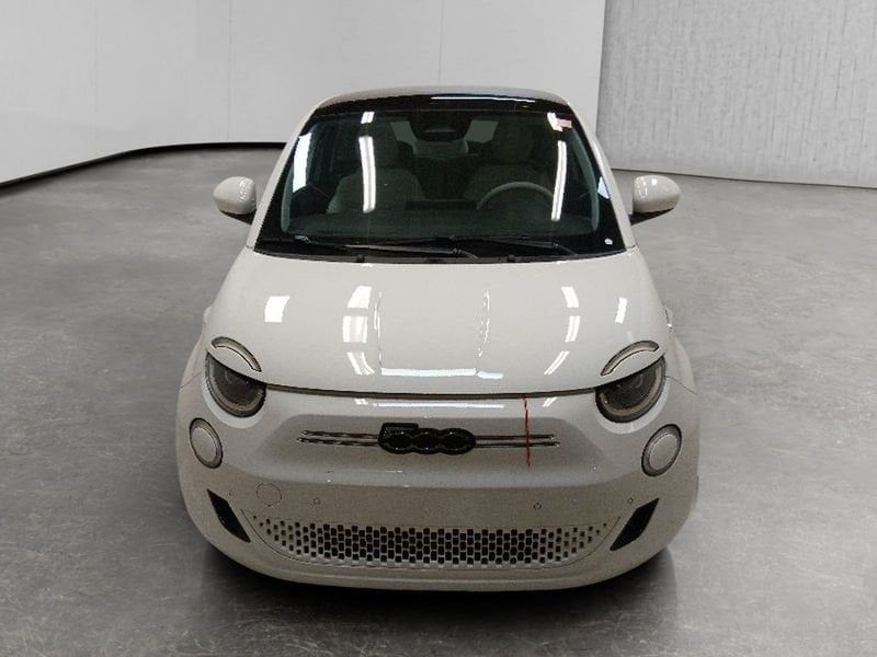 Fiat FIAT 500 500e 42 kWh La Prima imagem 3