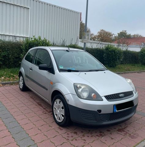 Ford Fiesta TÜV 02/26 EZ 2006