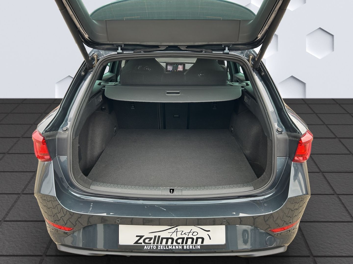 Leon 1.4 e-HYBRID DSG 110kW LED AHZV Sitzheizung