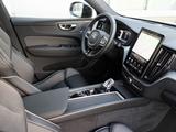 Volvo XC60 B5 Plus Black Edition AWD Head-Up 360 Kamer - Volvo mit Benzin-Antrieb