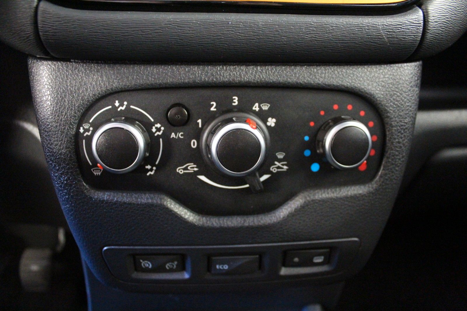 Fahrzeugabbildung Dacia Dokker TCe 115 Stepway *Navi*Klima*AHK