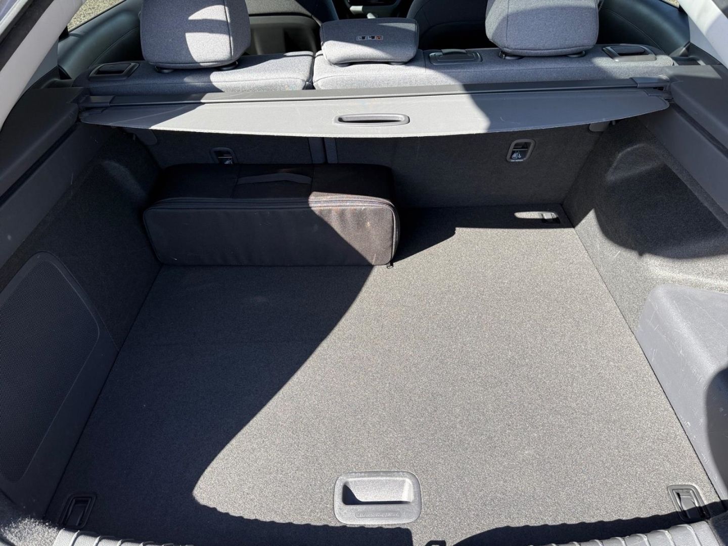 Fahrzeugabbildung Hyundai IONIQ 1.6 Plug-In Hybrid STYLE-Paket Navigation