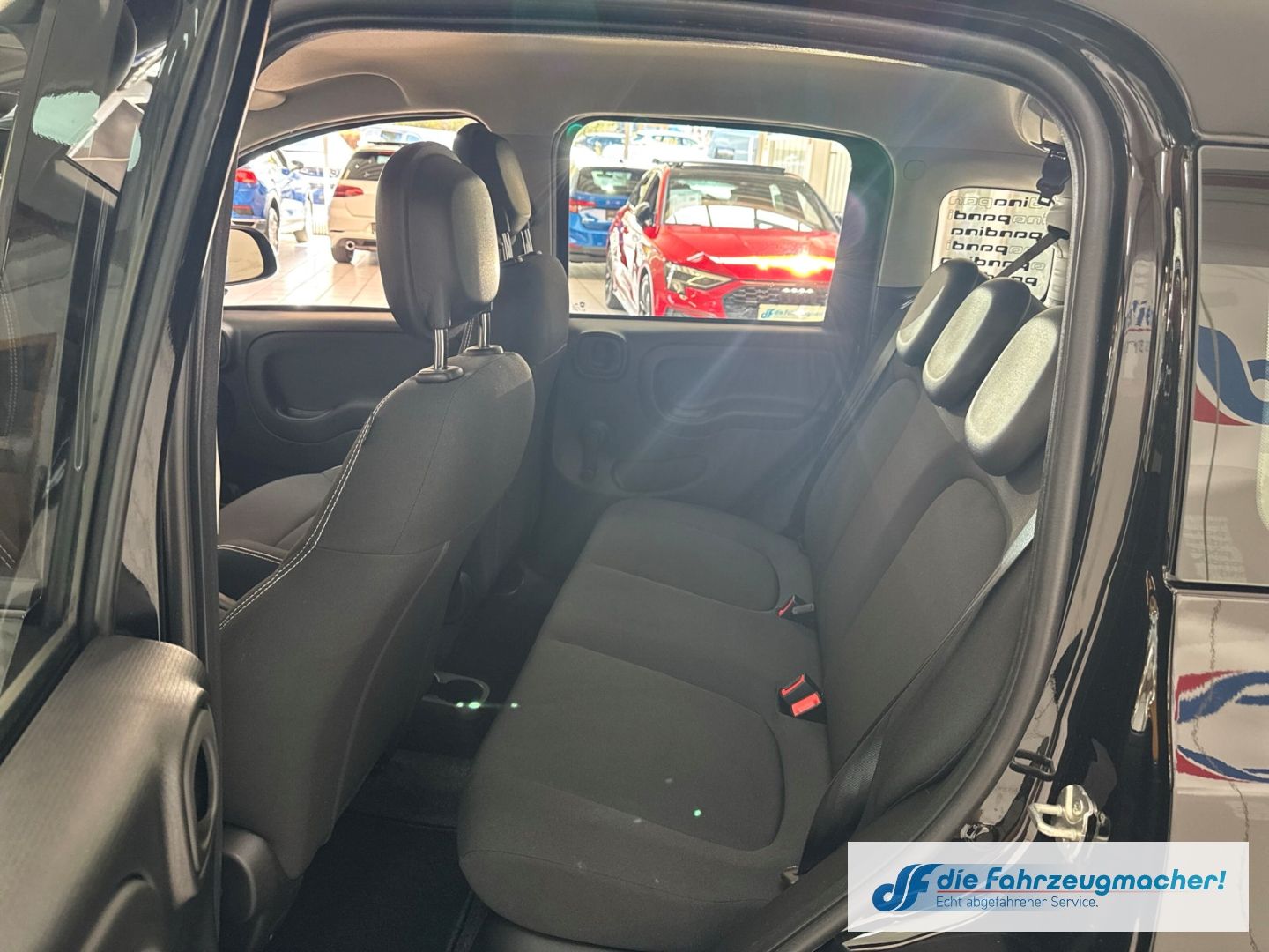 Fahrzeugabbildung Fiat Pandina Hybrid Tempomat Icon Digitales Cockpit D