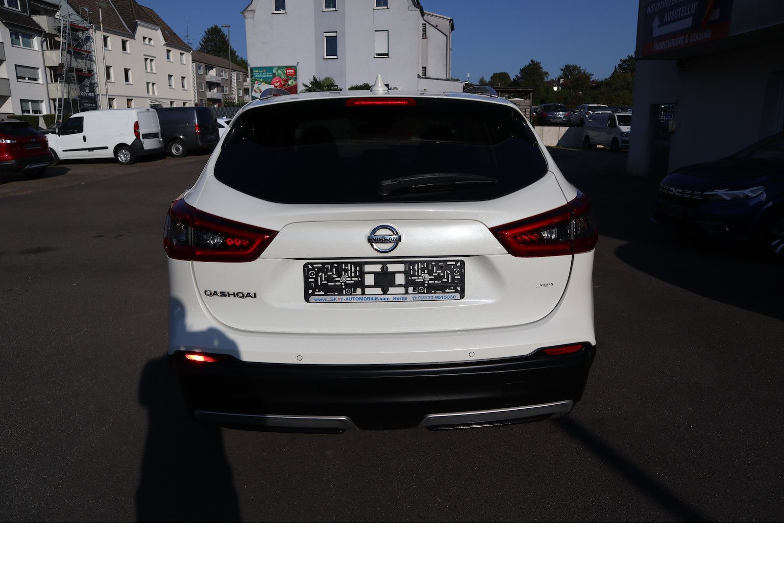 Fahrzeugabbildung Nissan Qashqai N-Connecta Navi Tempo Scheckheftgepflegt