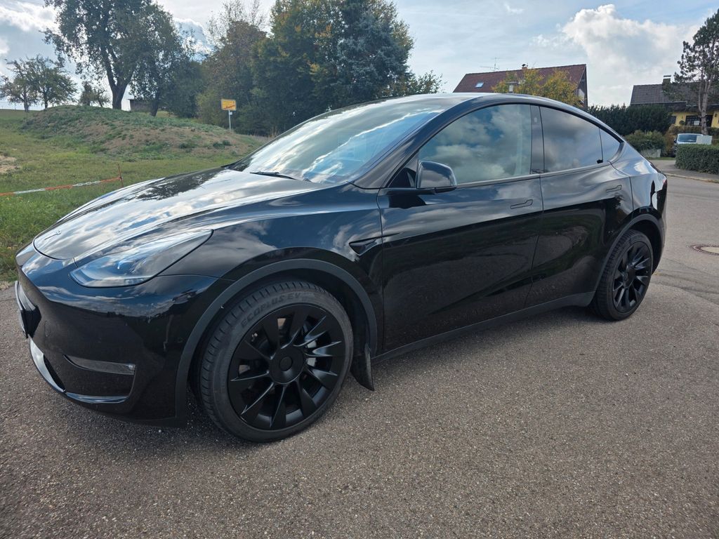 Image of Tesla Model Y