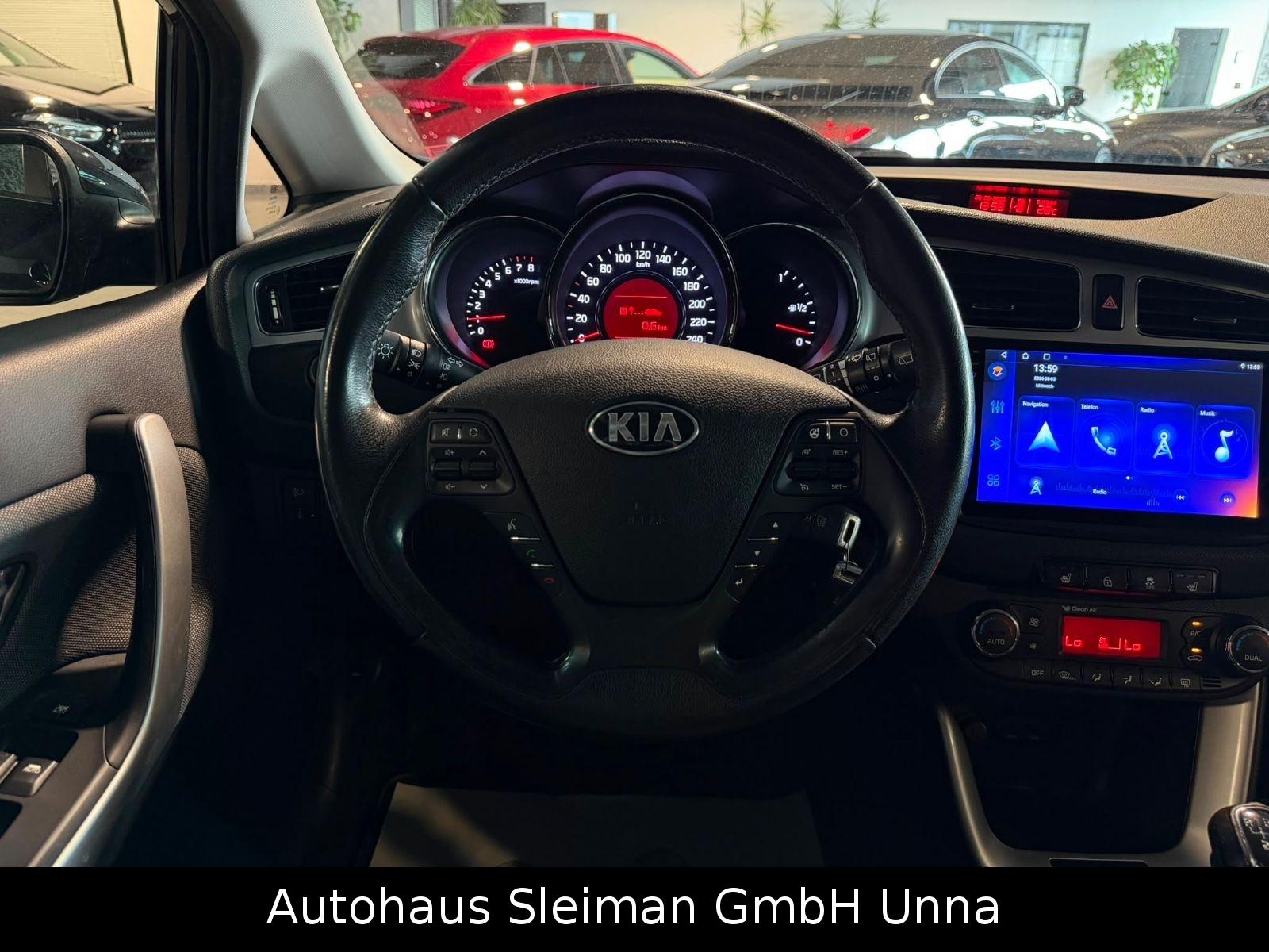 Kia cee'd 2014 — photo 10