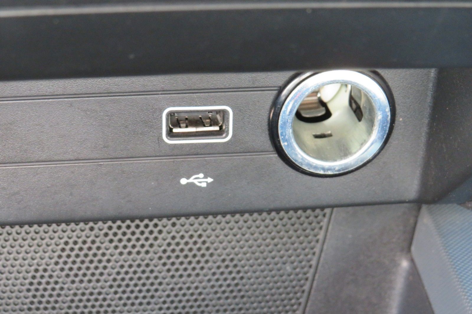 Fahrzeugabbildung SKODA Fabia Active KLIMA ALU ZV 1.HAND