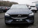 Volvo V60 Cross Country B4 Plus AWD AHK STANDHZ LED - blaue Volvo V60 Cross Country