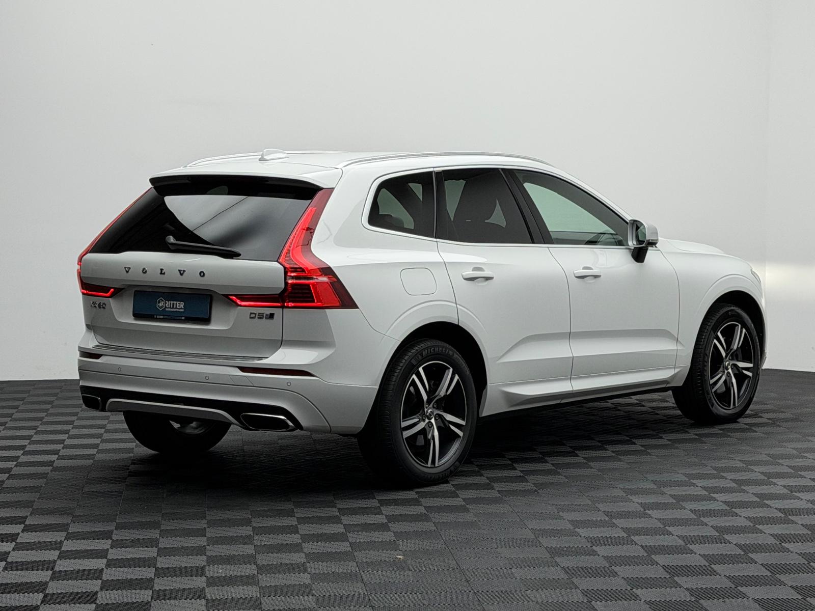Volvo XC60 D5 AWD R-Design AHK 3D-NAVI Intel Sport