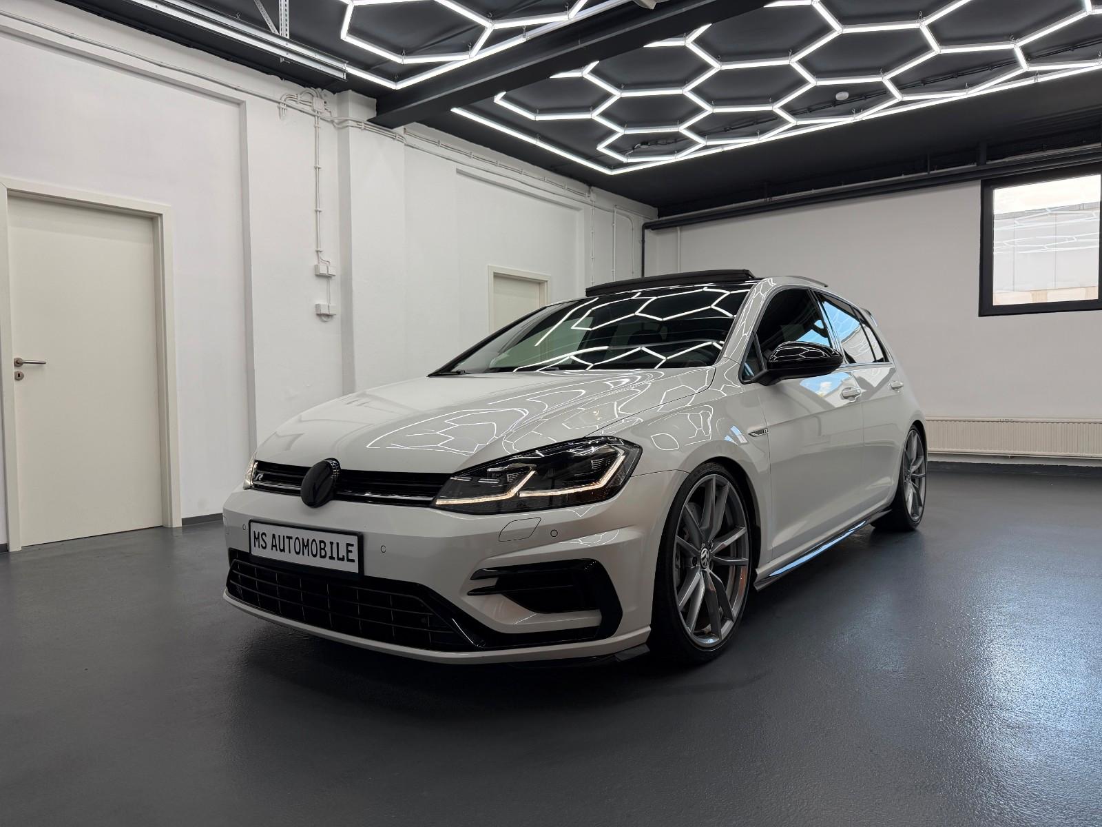 Volkswagen Golf VII Lim. R 4Motion*AKRAPOVIC*PANO*PRETORIA