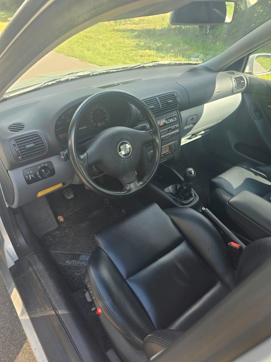 Fahrzeugabbildung SEAT Toledo Executive V5 2.3  110KW an Bastler