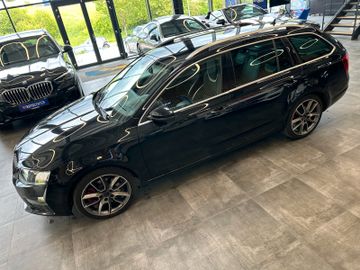 Skoda Octavia Combi RS *BiXenon*Navi*AHK*