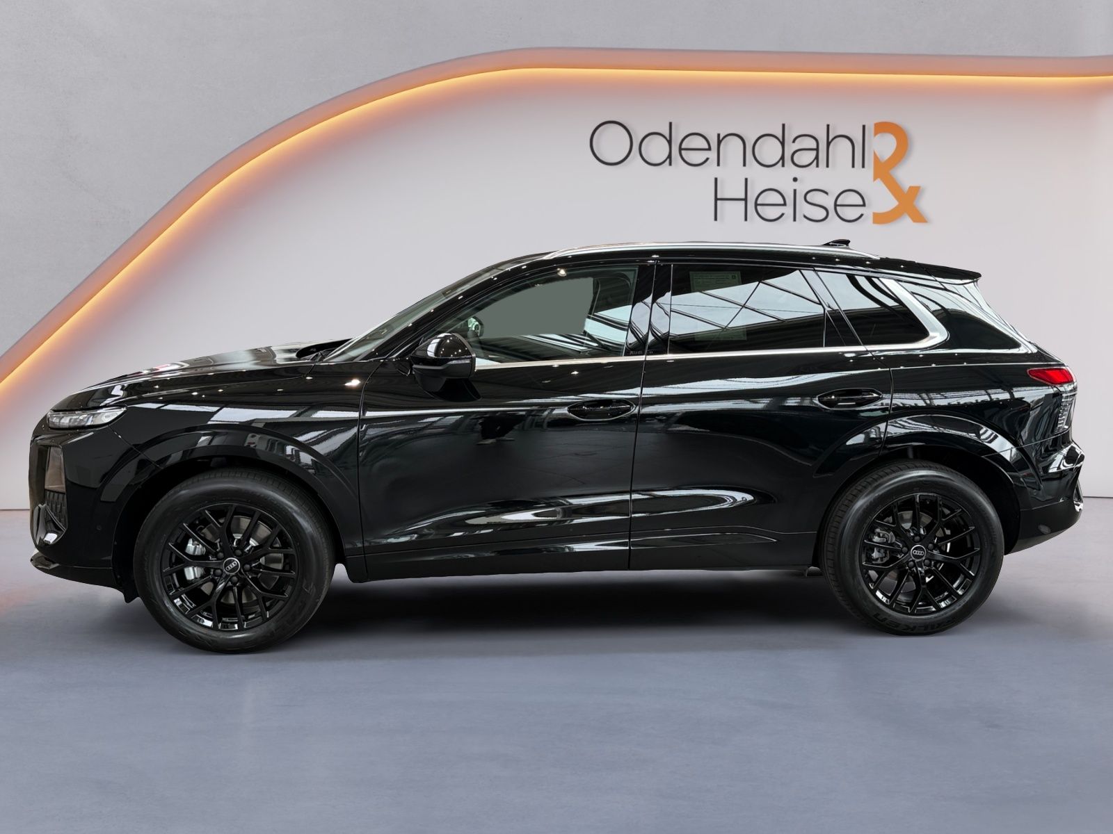 Audi Q3 SUV TDI S tronic imagem 2