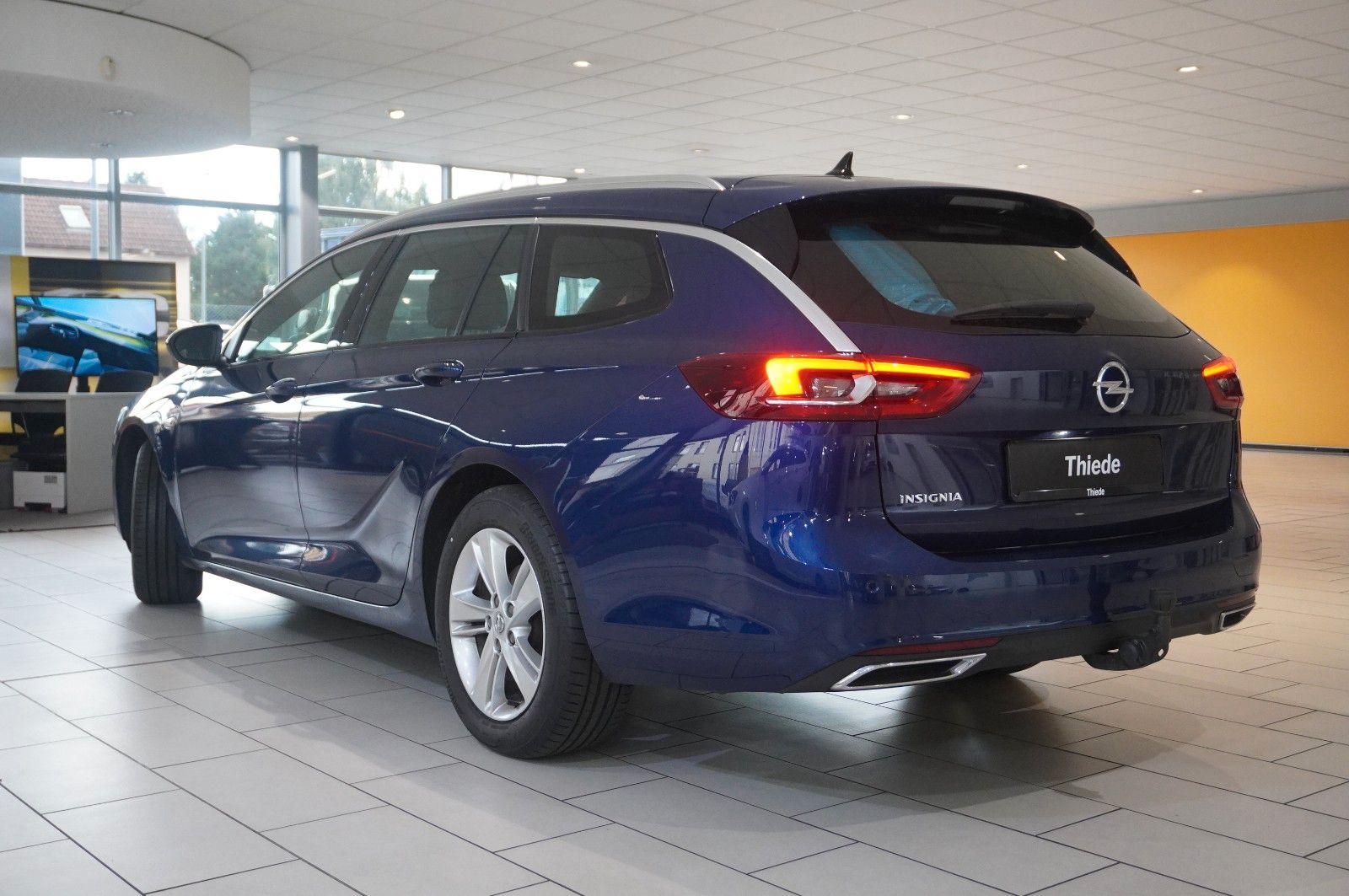 Fahrzeugabbildung Opel Insignia B ST 2.0D ELEGANCE NAVI/LED/VIRTU./AHK