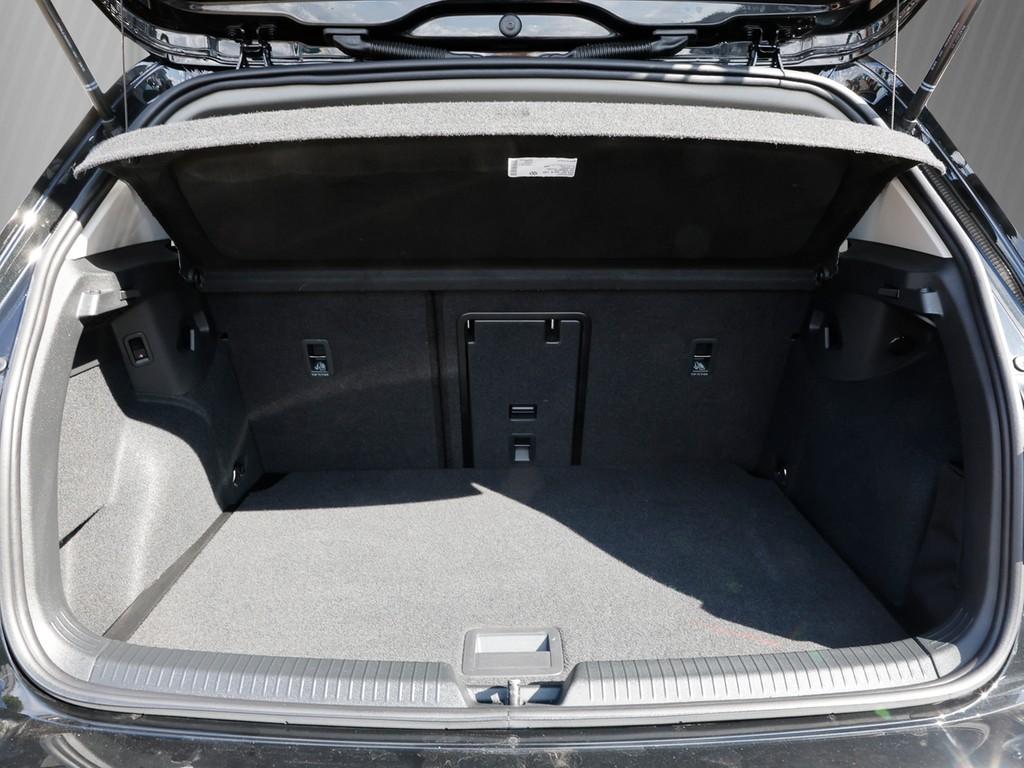 Volkswagen Golf VIII 1.5 TSI GOAL /LED/Navi/AHK/ACC/RFK, миниатюра 6