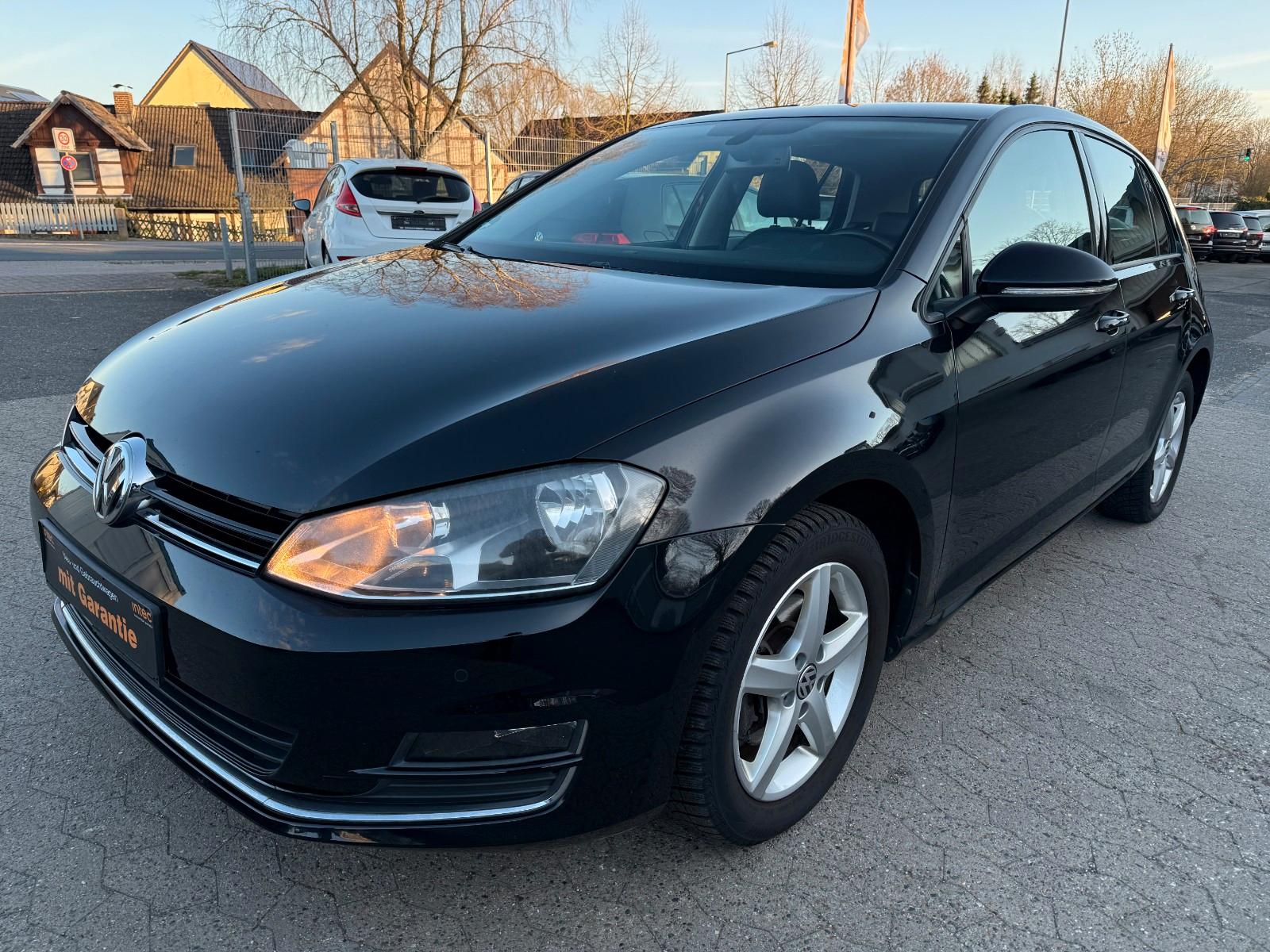 Volkswagen Golf VII Lim. Highline BMT*DSG*SHZ*TEMP*TÜV*