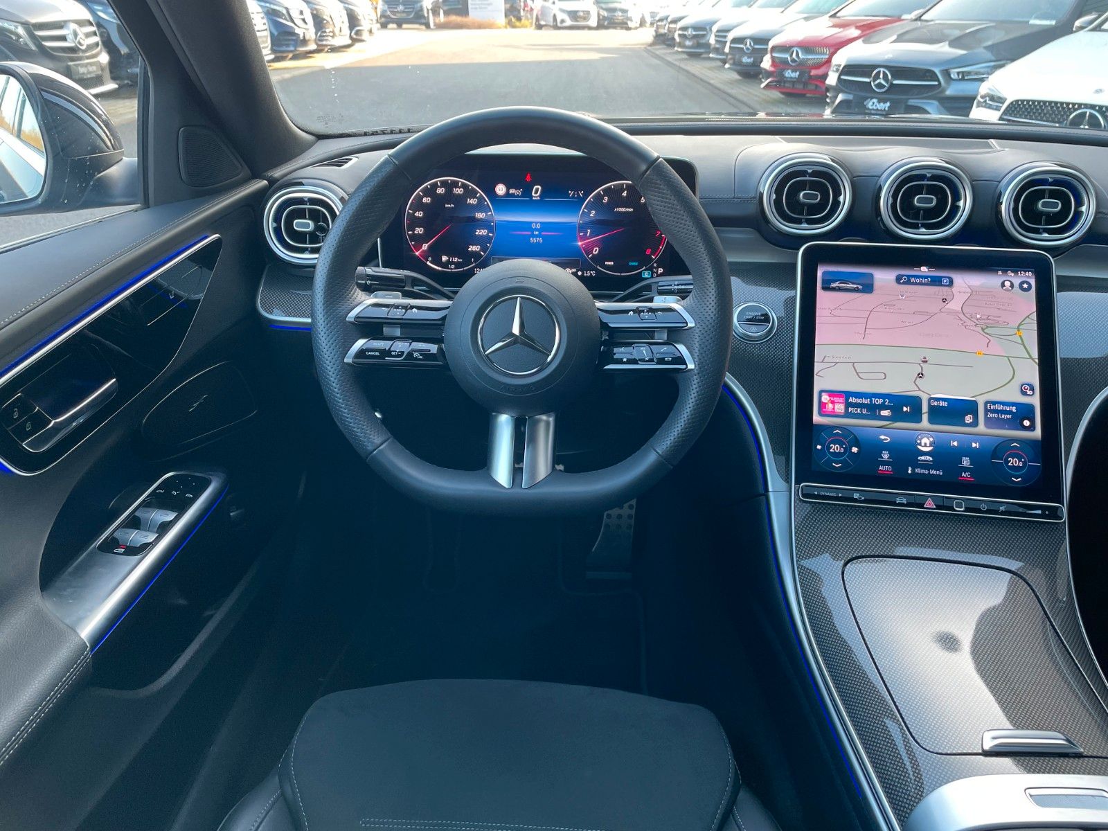 Fahrzeugabbildung Mercedes-Benz C 200 4M AMG Pano+AHK+360°+Digital+Ambiente