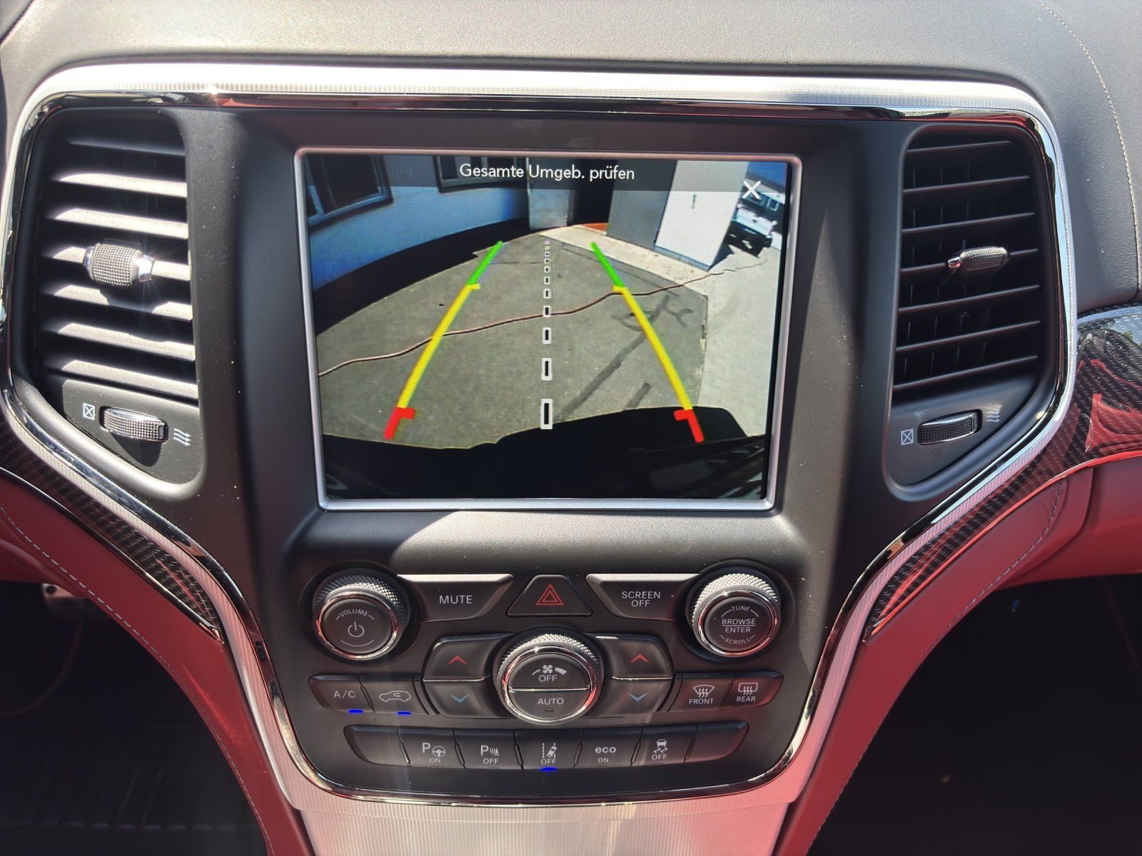 Fahrzeugabbildung Jeep Grand Cherokee 6.2 V8 Supercharged Trackhawk
