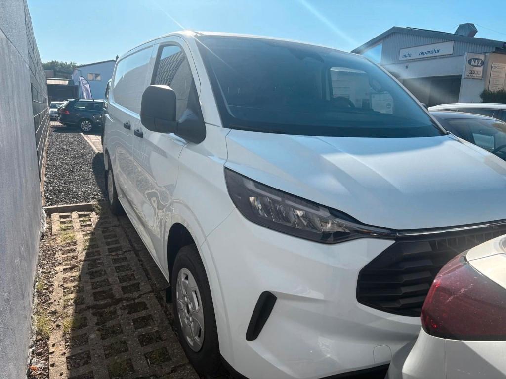 Ford Transit Custom,320,L2H1,150PS,Navi,AHK,Kamera