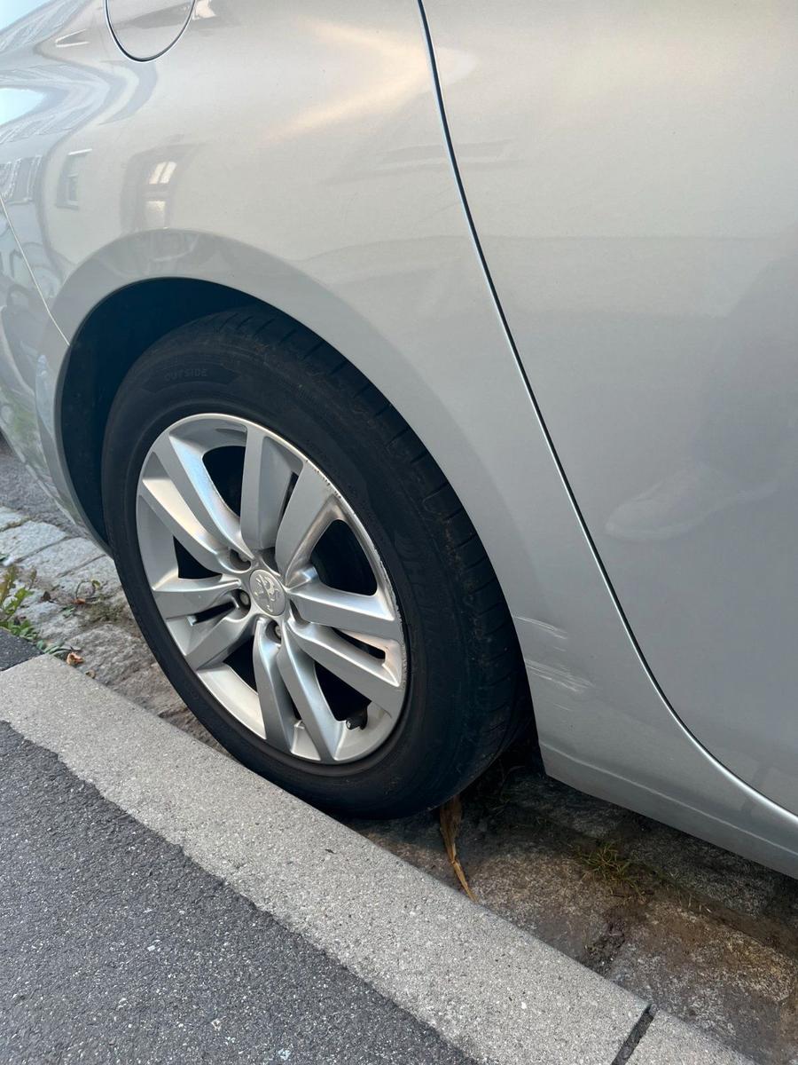 Peugeot 308 2015 — photo 15