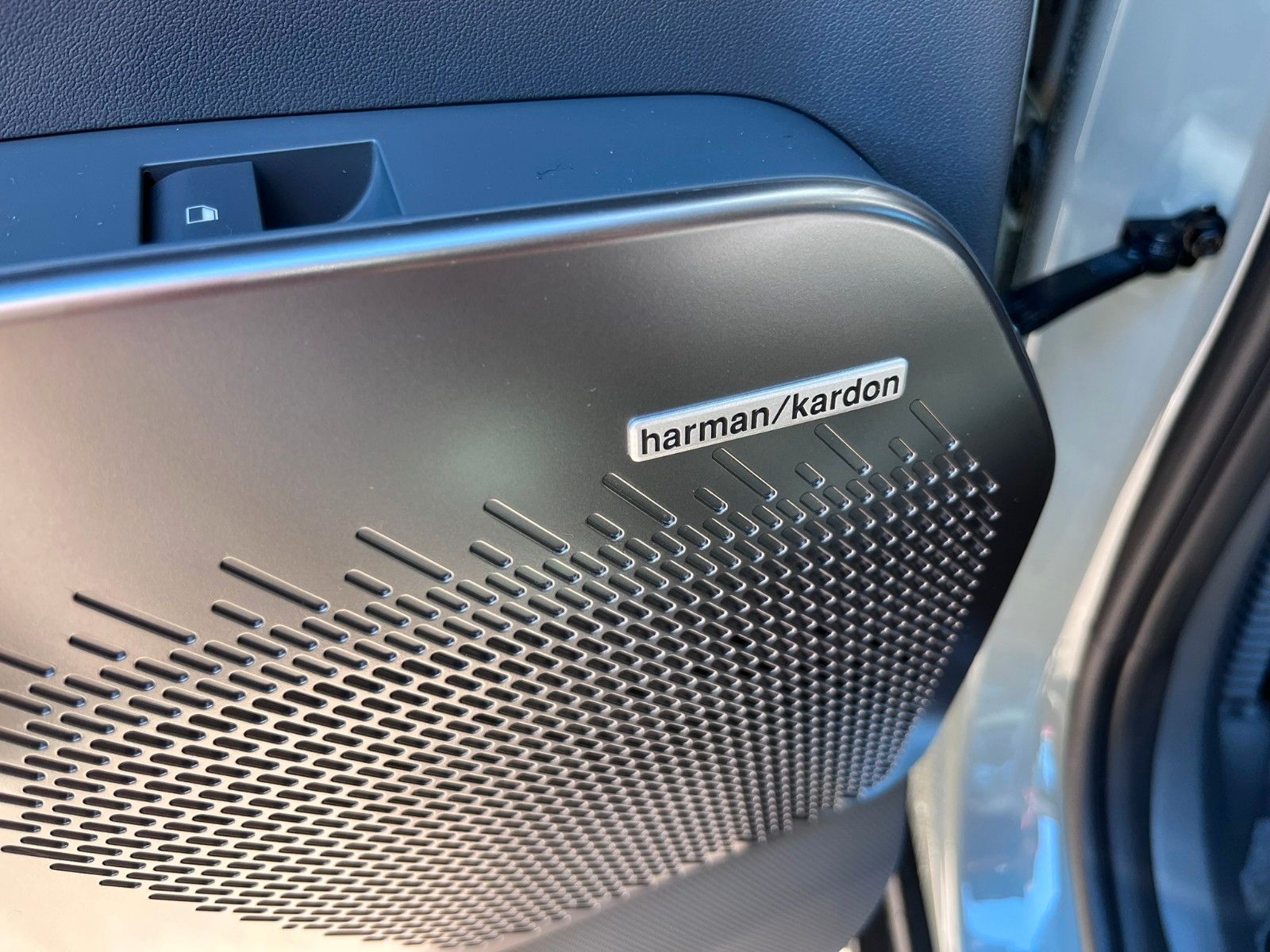 Fahrzeugabbildung Kia EV2 42,2 Earth V2L WP 22AC Kamera el. Sitze uvm.