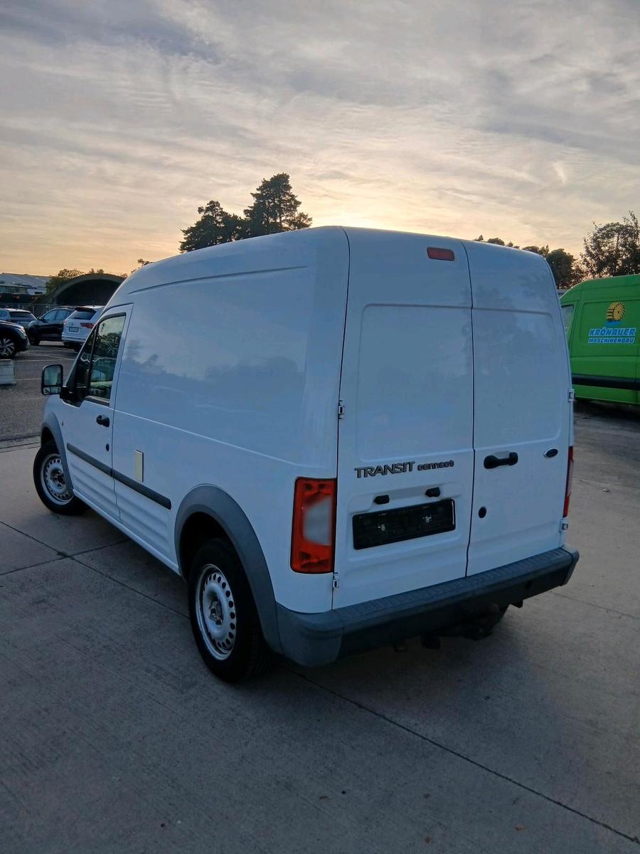 Ford  2012 — rear view