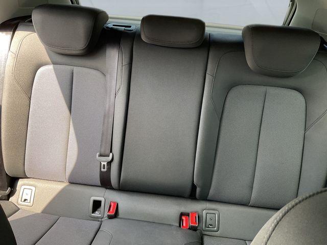 Q2 35 1.5 TFSI S-tronic PDC SHZ KAMERA NAVI LED