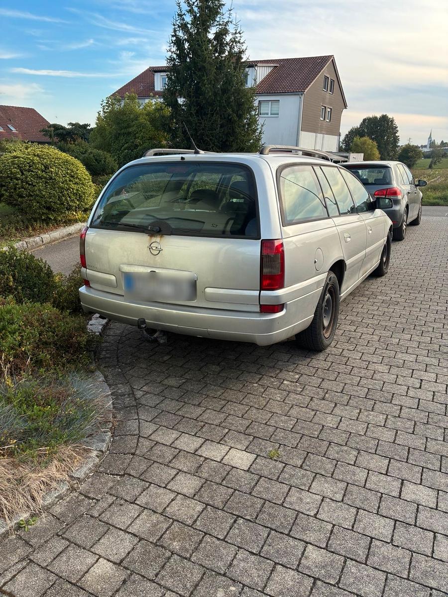 Opel Omega 2004 — rear view