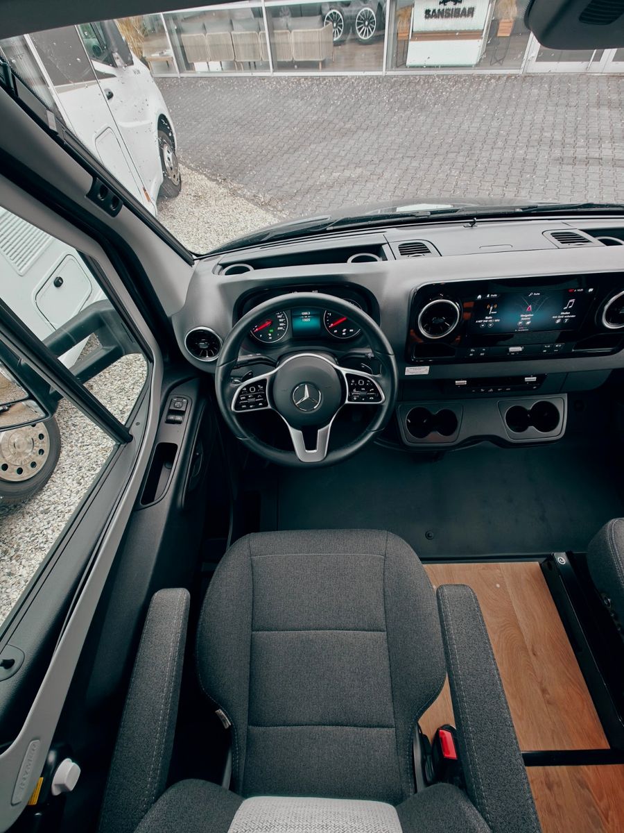 Fahrzeugabbildung HYMER / ERIBA / HYMERCAR B-KLASSE MC T 680 - AUS ERSTBESITZ