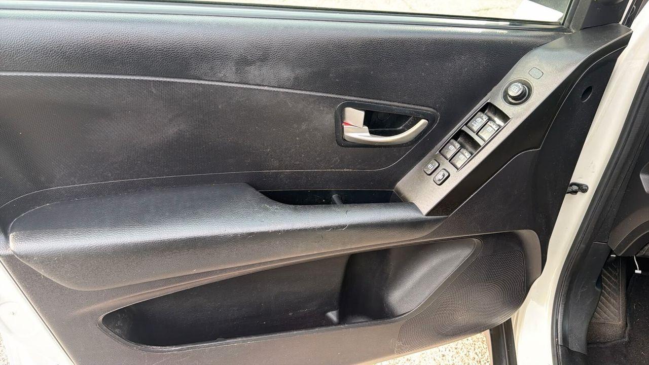 SsangYong Korando 2013 — photo 12