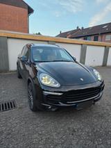 Porsche Cayenne-Diesel-SH bei Porsche  - Porsche Cayenne in Mönchengladbach