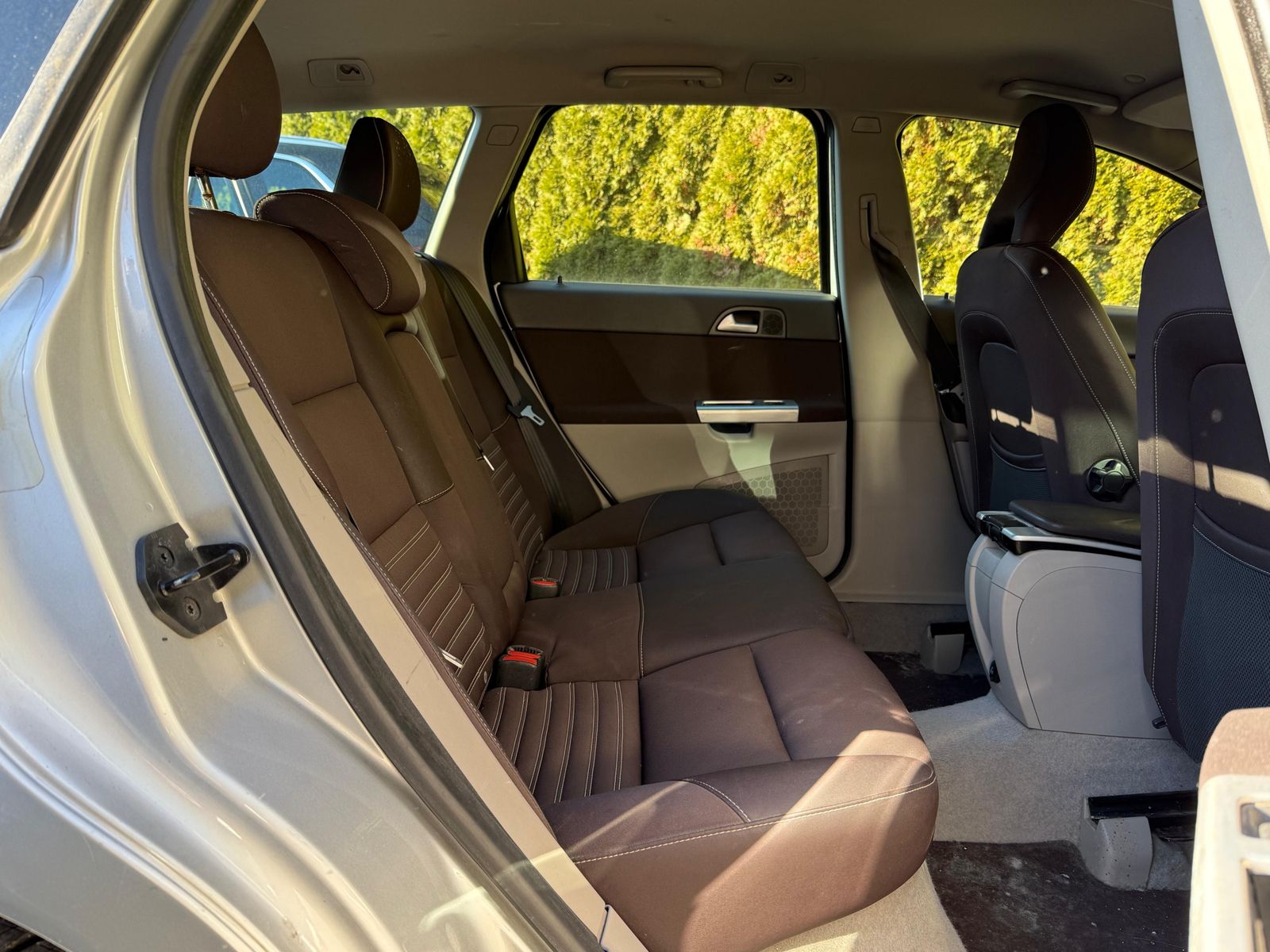 Fahrzeugabbildung Volvo V50 2.0D Aut. Momentum TEMP+KLIMA+MFL+T-LEDER