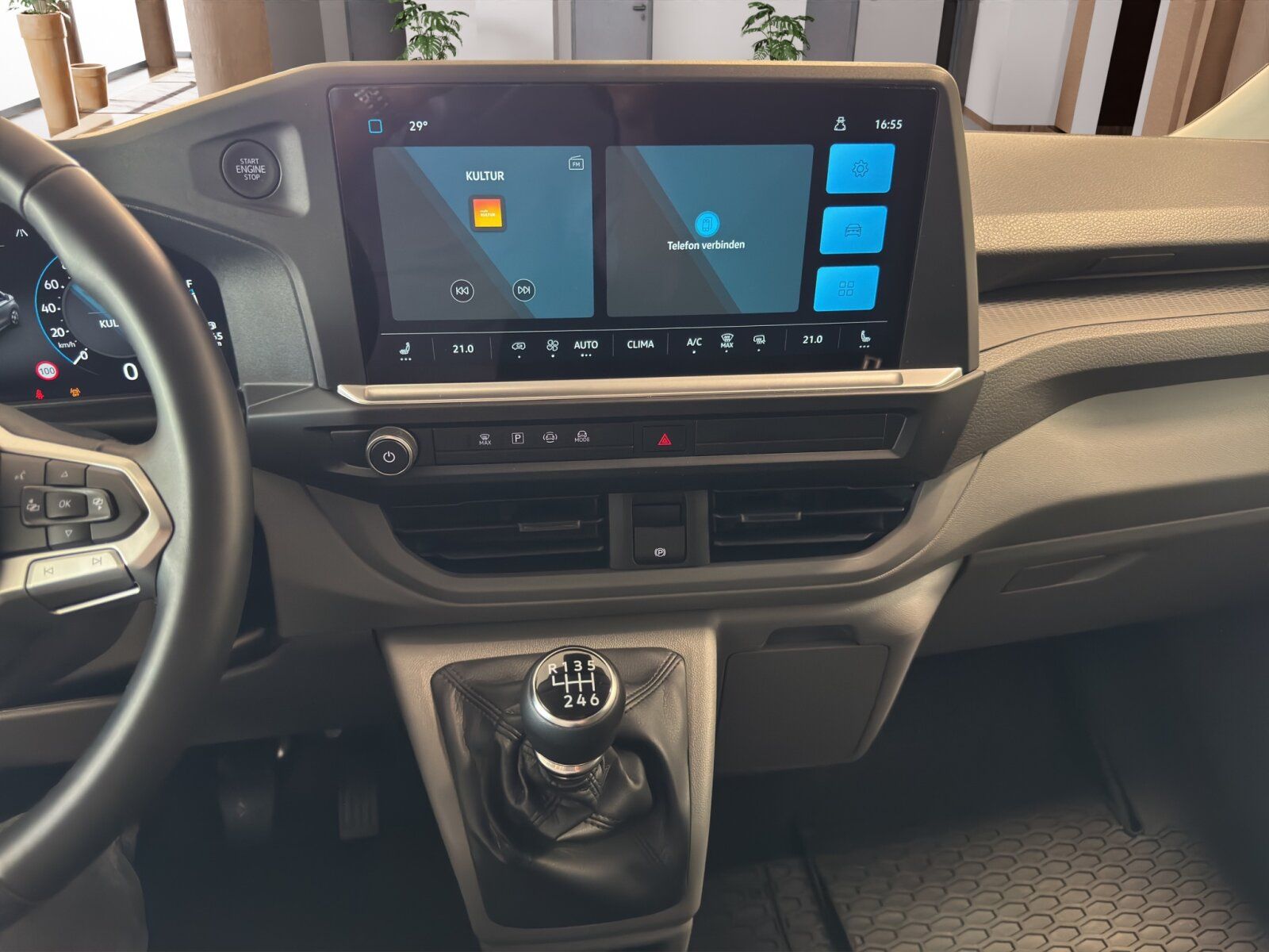 Fahrzeugabbildung Volkswagen Transporter Kasten 2.0 TDI KR 6-Gang AHK APP GJR
