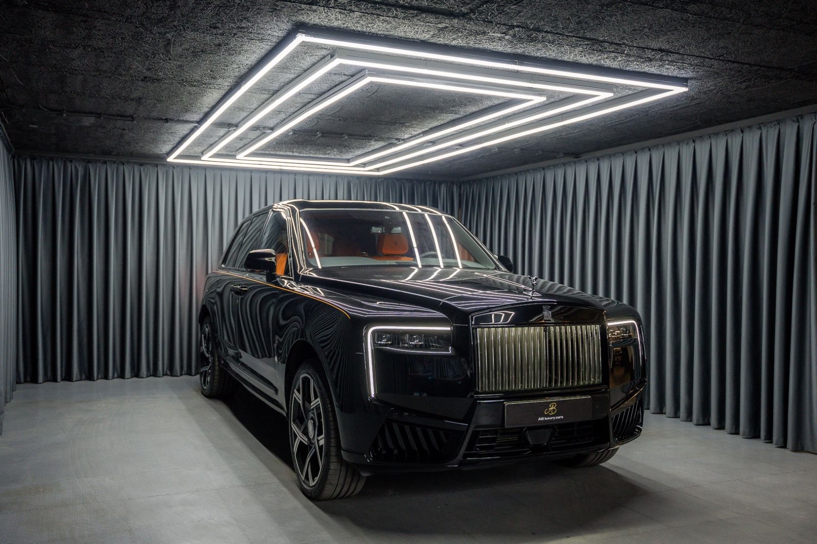 Fahrzeugabbildung Rolls-Royce Cullinan Black Badge 4Seats Starlight 2025 FULL
