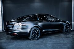TESLA Model S PLAID - Yoke - Satin Black Matt - 1020PS