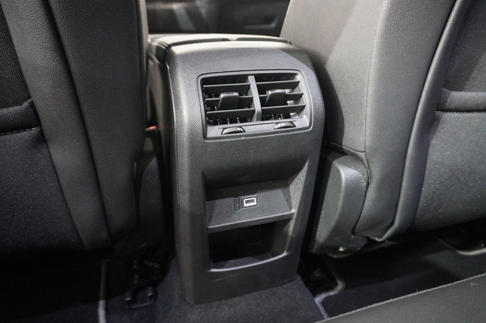 Fahrzeugabbildung Opel Astra L Lim. 1.6 HYBRID GS SPORT NAVI/360°/SPORT