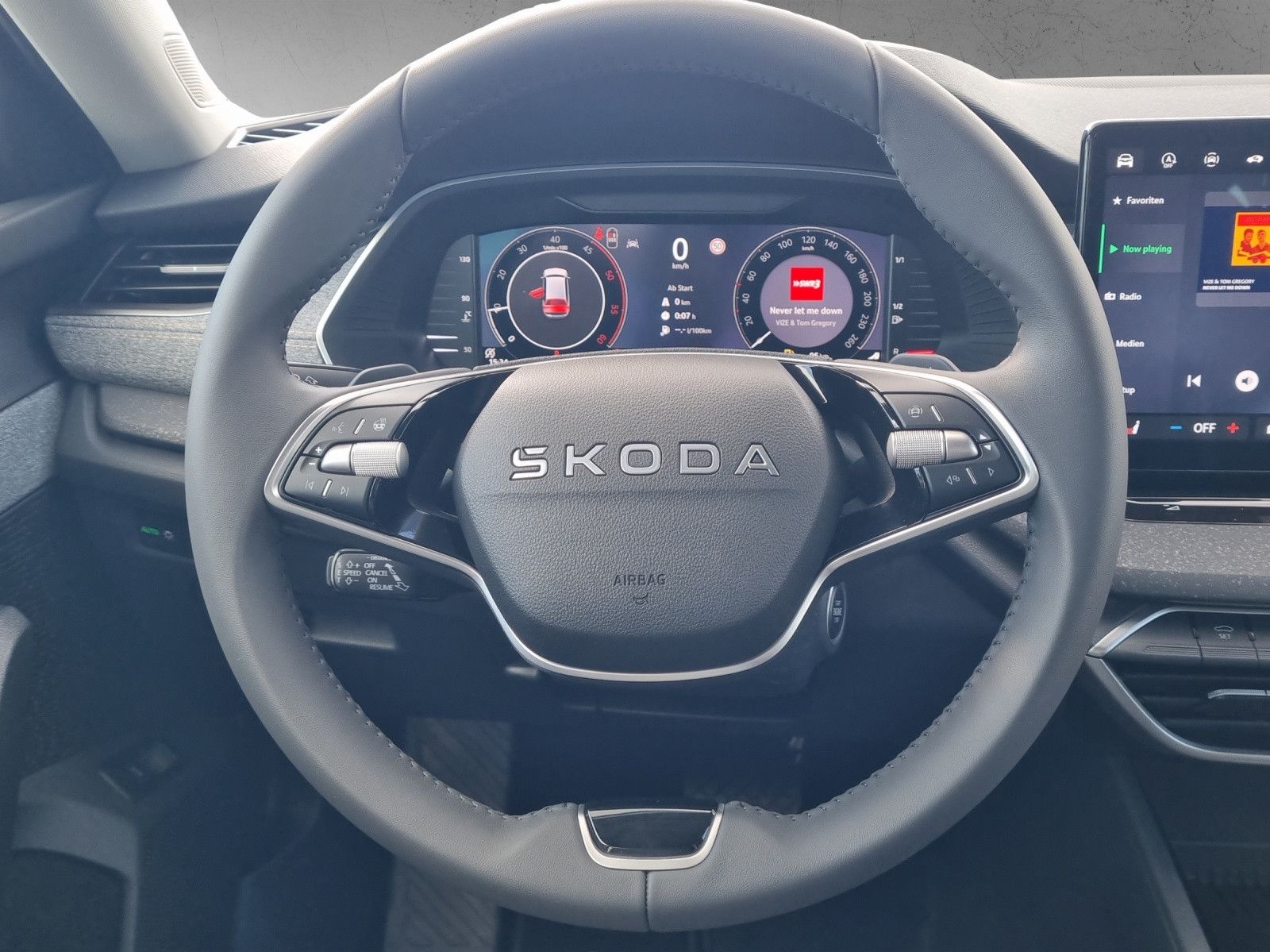 Fahrzeugabbildung SKODA Octavia Combi Tour 2.0 TDI AHK Licht&Sicht+ Win+