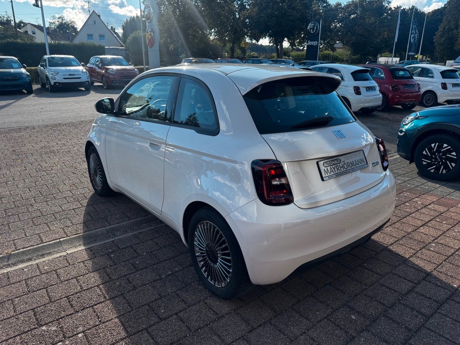Fahrzeugabbildung Fiat 500e Carplay 118PS Klimaaut.