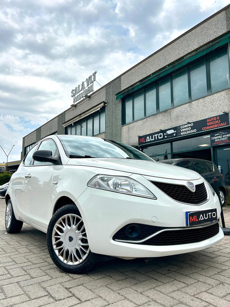 Lancia Ypsilon