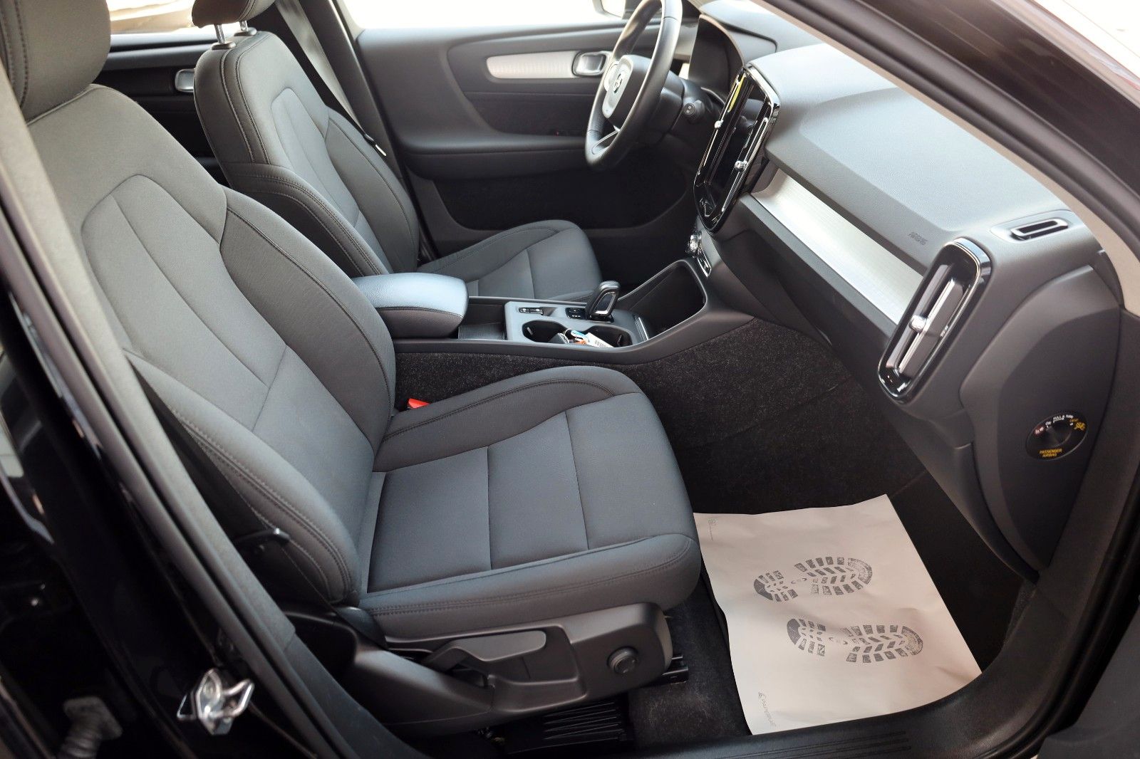 Fahrzeugabbildung Volvo XC40  Inscription T4, Navi,LED,SH,Kamera,Carplay