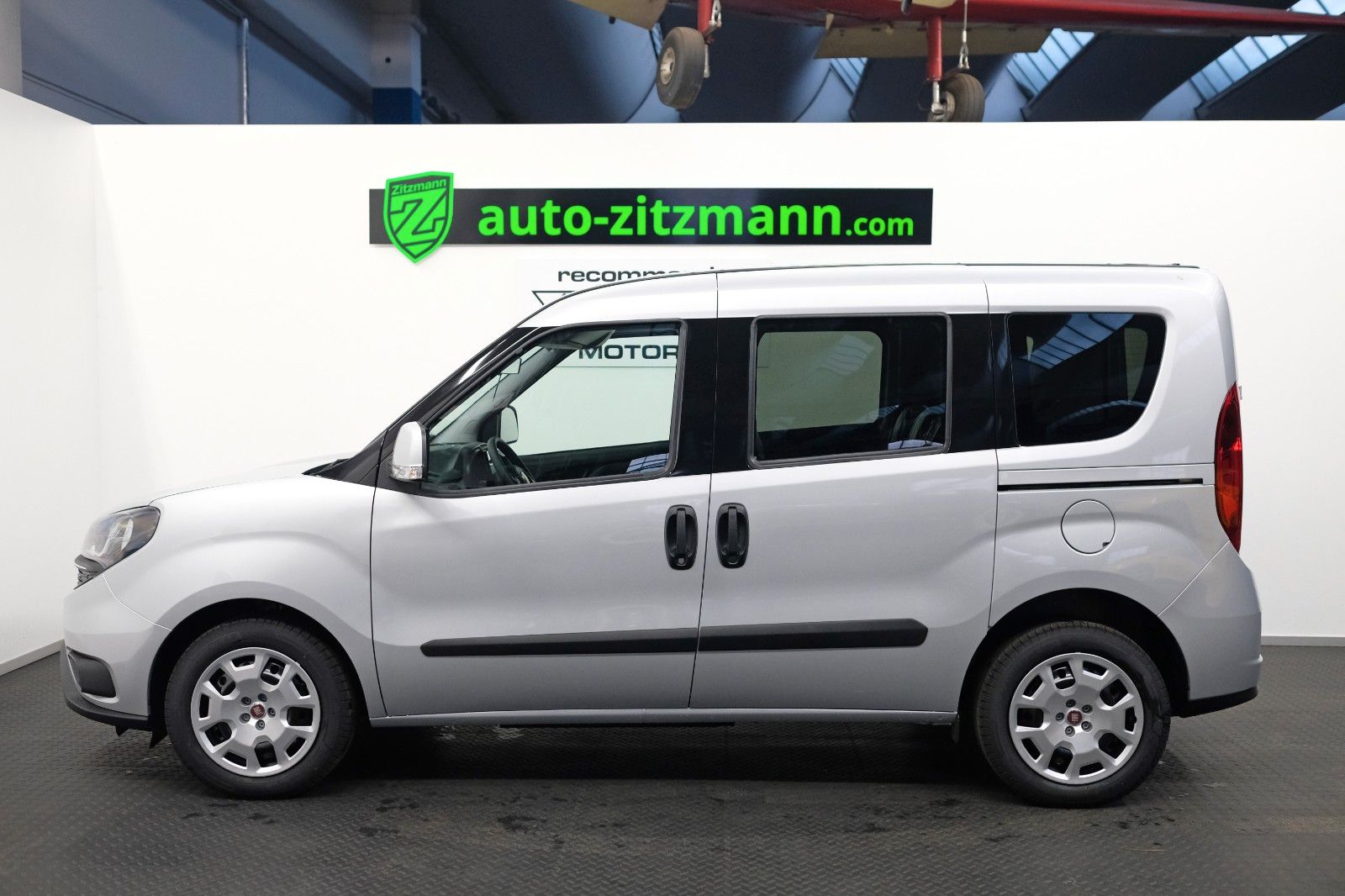 Fahrzeugabbildung Fiat Doblo Serie 2 Kombi L1H1 SX 1,6 Multijet 5-Sitze