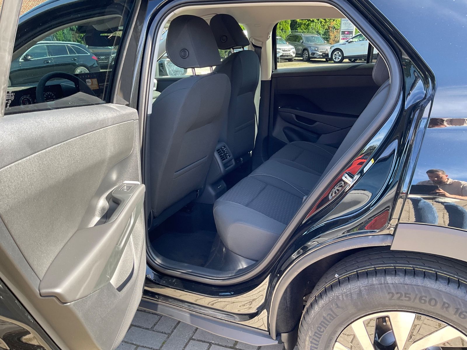 Fahrzeugabbildung Volkswagen T-Roc 1.5 eTSI DSG Kamera,AHK,5J Garantie,ACC