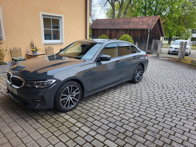 BMW 330i Advantage Automatic Advantage