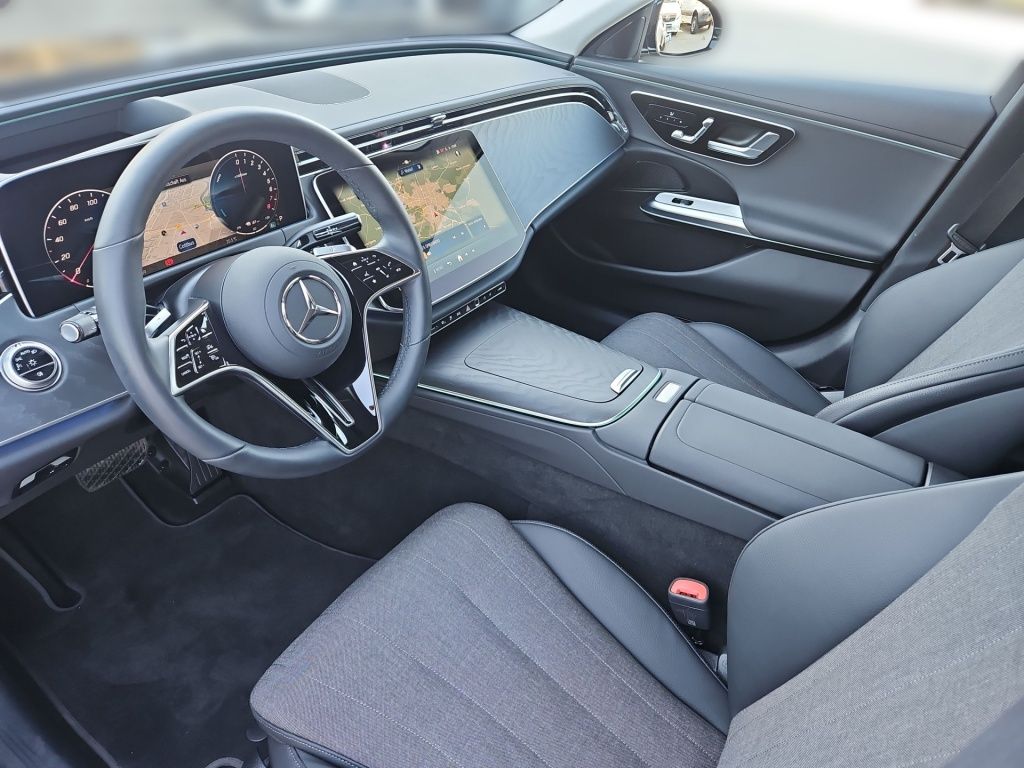 Fahrzeugabbildung Mercedes-Benz E 300 eT Avantg. Distronic+ AHK HUD Memory 360°