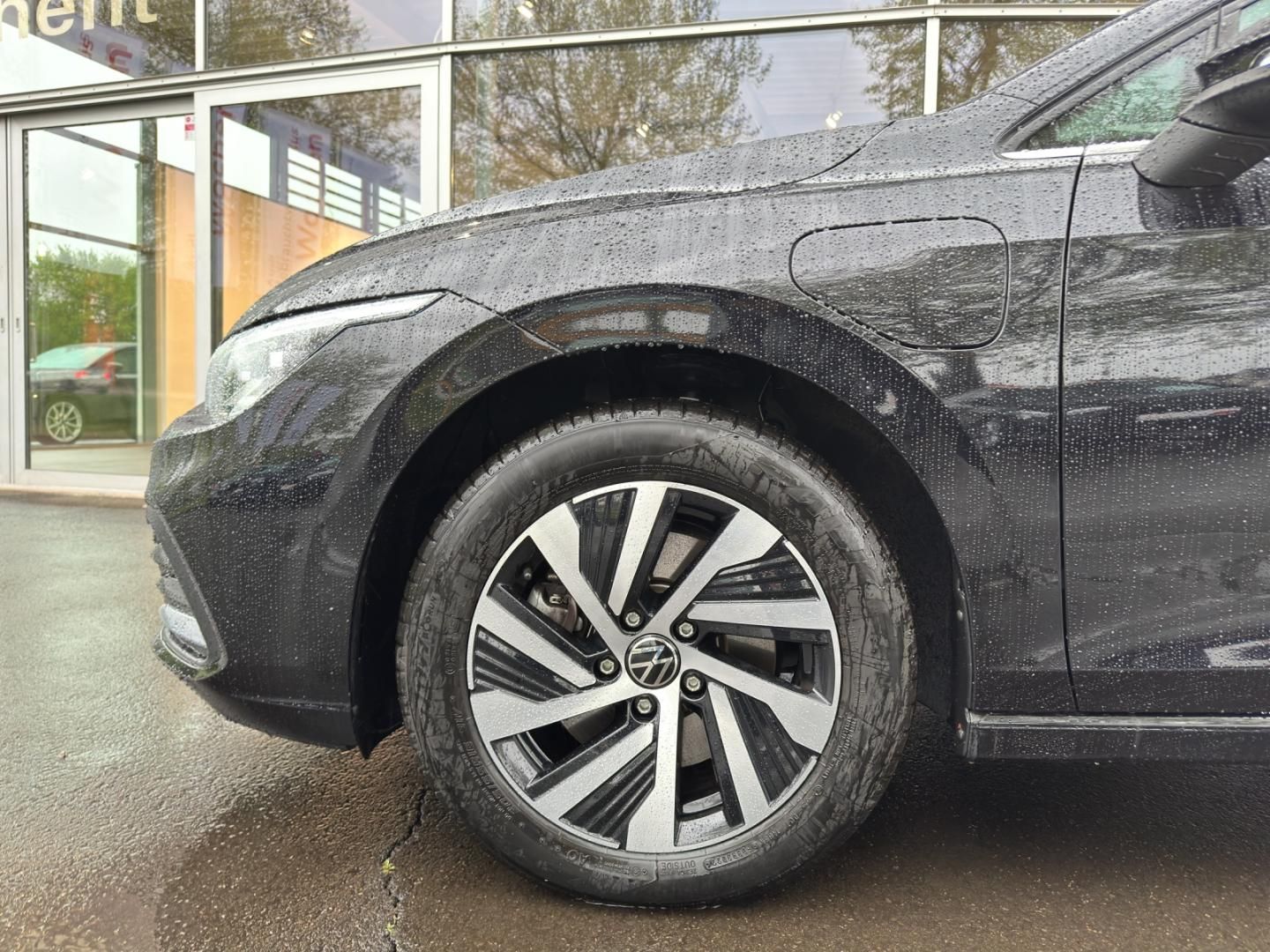 Fahrzeugabbildung Volkswagen Golf Style Style 1.4 eHybrid DSG,IQ-Light,SH,Nav